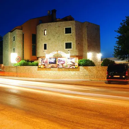 Apartament Vedran *