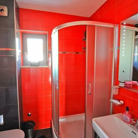 Vedran Apartment *
